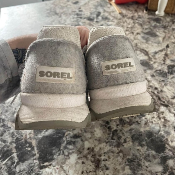 Sorel kinetic sneakers - Picture 4 of 5